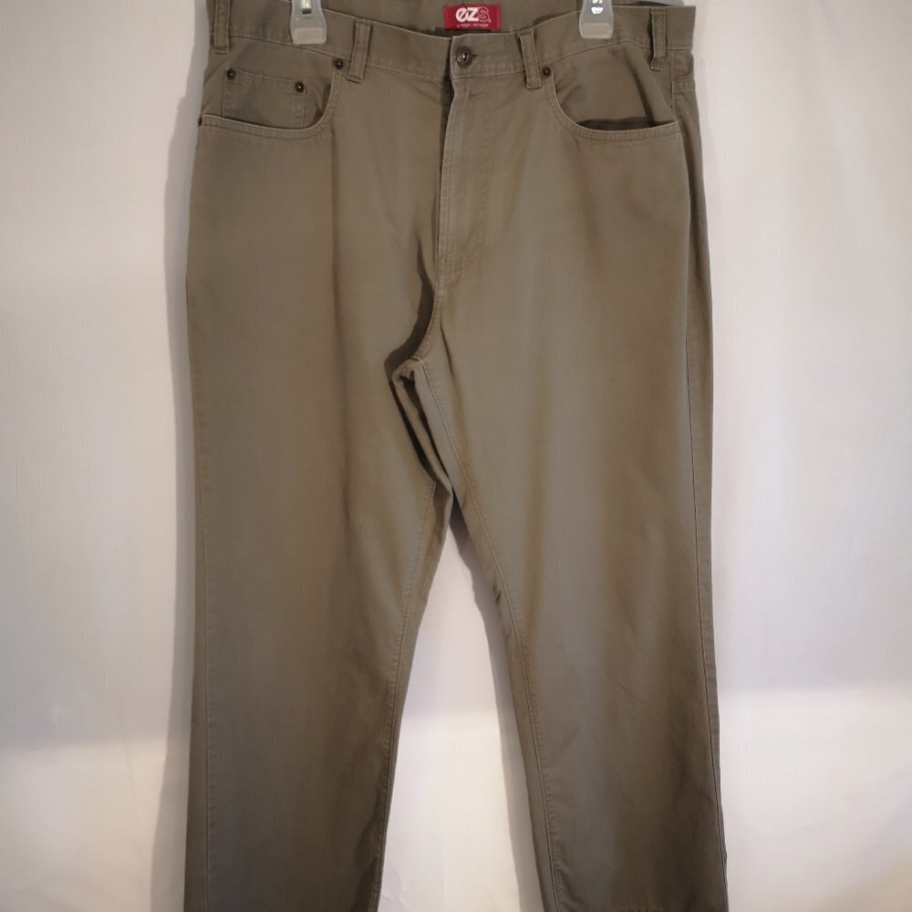 EZS by Haggar Men's Size 36/30 Khaki/Grey Color Straight Leg Casual Pants